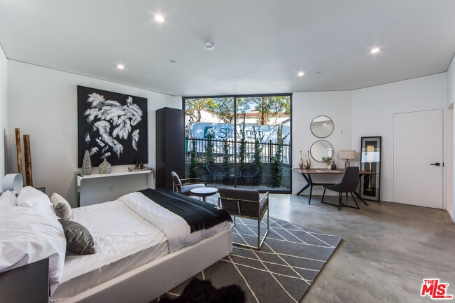 Building Photo - 855 Hilldale Ave