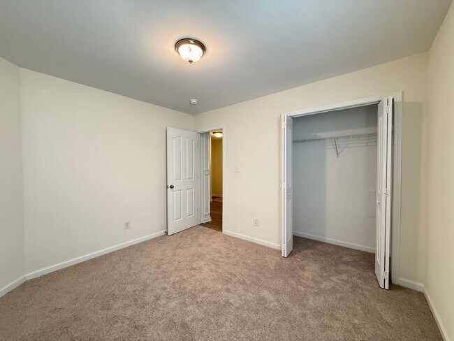Building Photo - 1040 Treble Ct