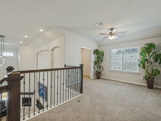 Building Photo - 1267 Binfield Dr