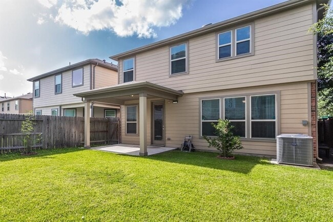 Building Photo - 16303 Copperwood Run Wy