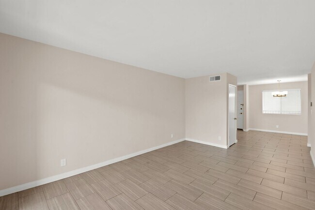 Building Photo - Cabrillo Ave