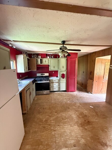 Building Photo - 1404 Rumbaugh Ln