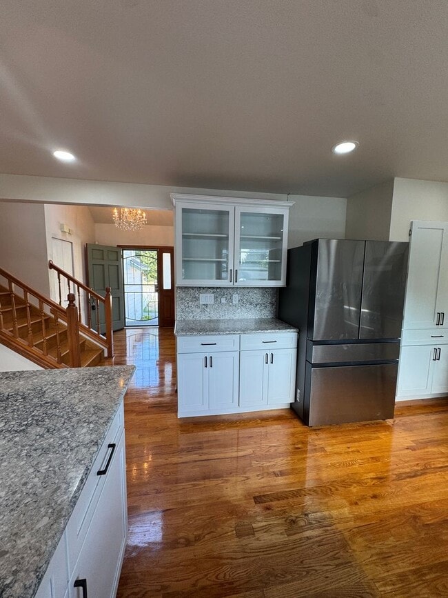 Building Photo - HEART OF SILVERDALE - 4BED 3 BATH HOME