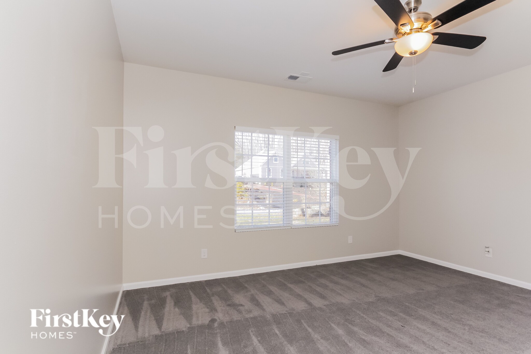 Building Photo - 12204 Flatbush Dr