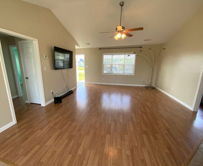 Building Photo - Welcome to Foxtrace!