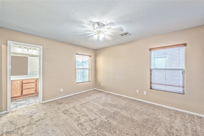 Building Photo - 670 Port Talbot Ave