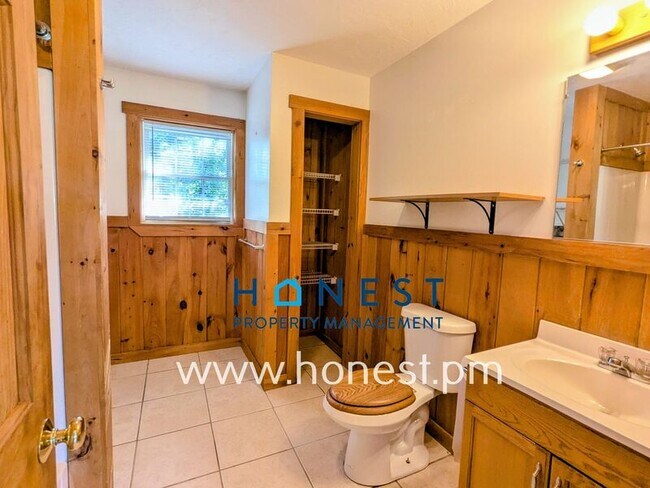 Building Photo - 22 Pleasant Hill Dr
