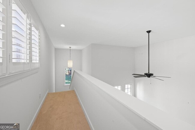 Building Photo - 1410 Club Dr