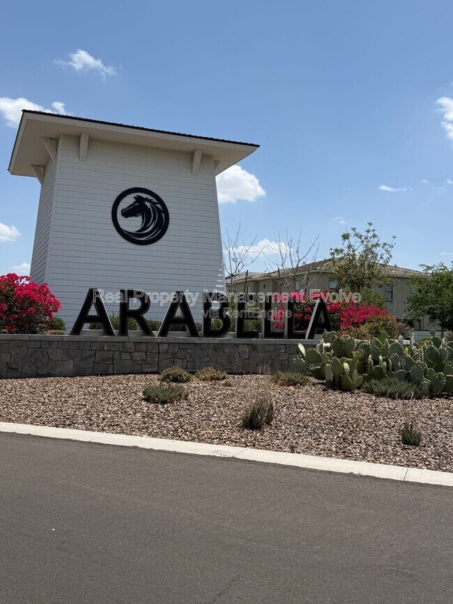 Building Photo - 5118 E Anderson Dr