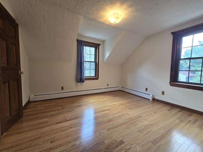 Building Photo - 63 Johnson St