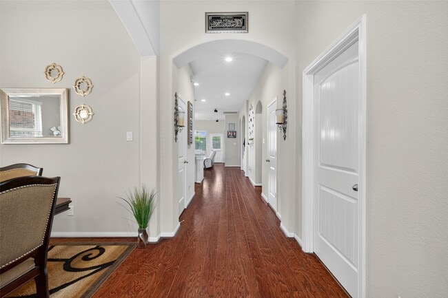 Building Photo - 13935 Manobrook Ct