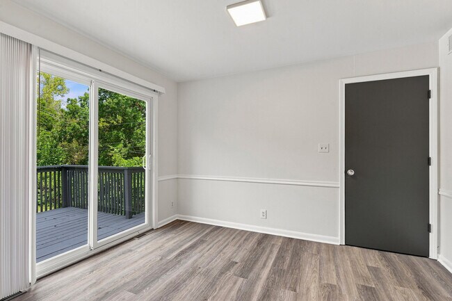 Building Photo - 4209 Defoe Dr