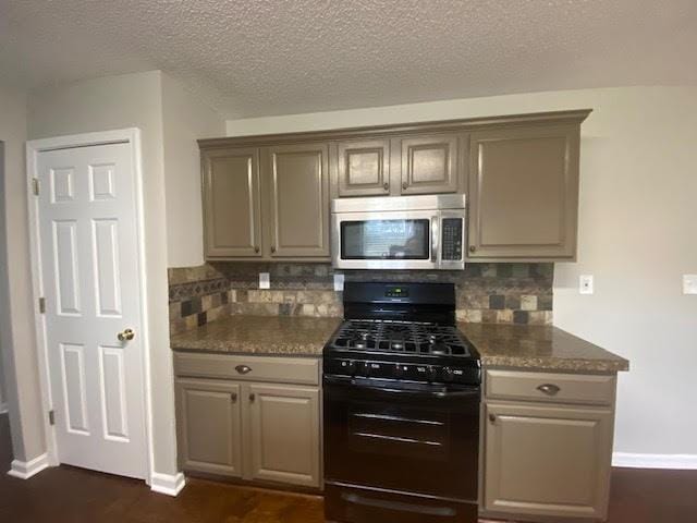 Building Photo - 418 Silverleaf Ln