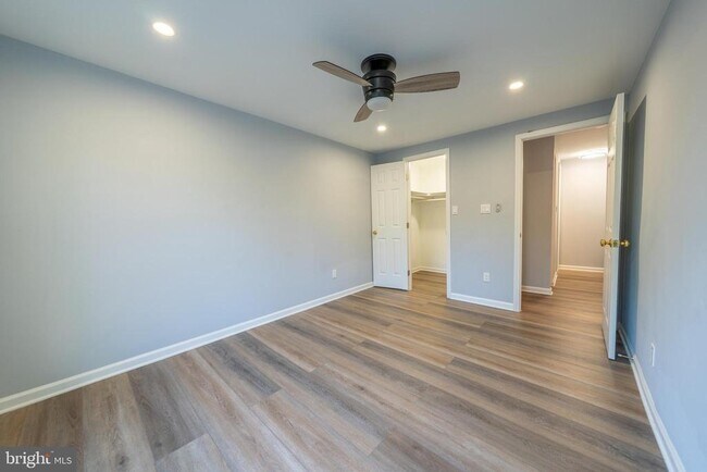 Building Photo - 9377 Chadburn Pl