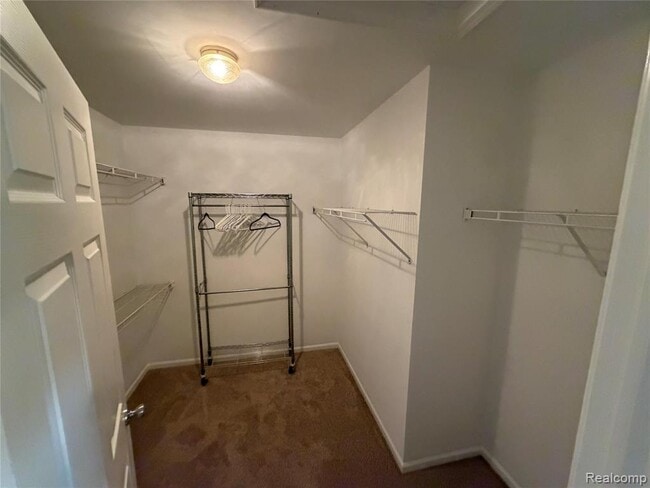 Building Photo - 27424 Rosewood Ct