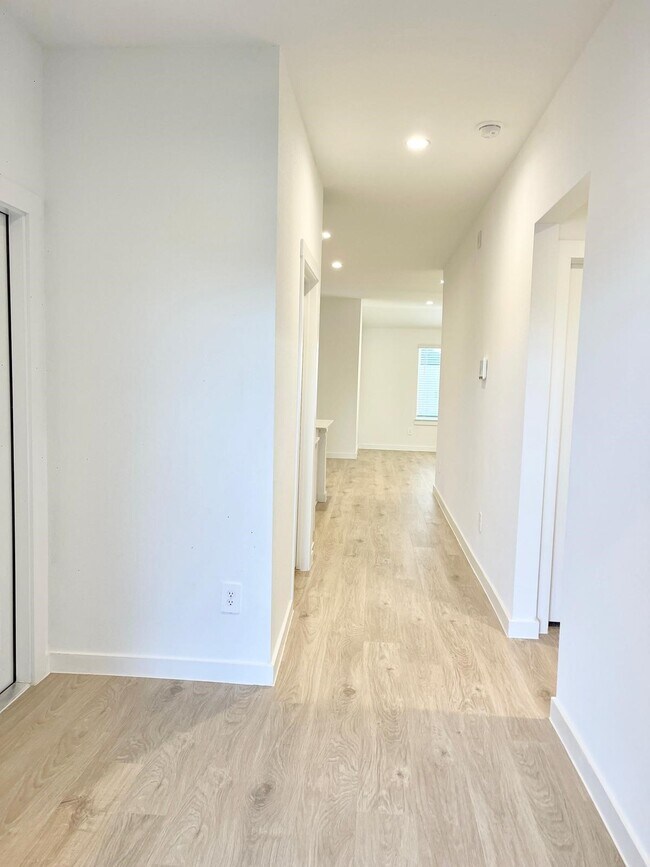 Building Photo - 30007 Foxtail Pne Ct