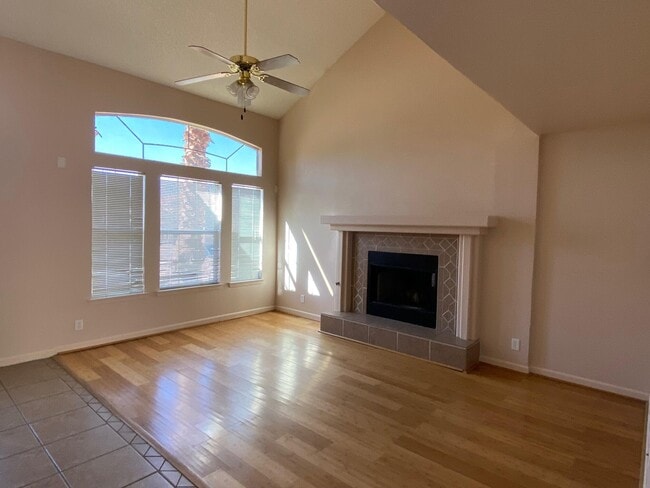 Building Photo - 7331 Corona Del Sol Dr