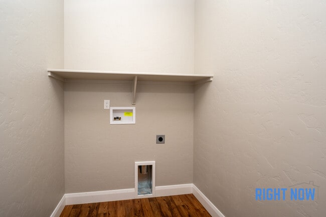 Building Photo - 4648 N Elisha Ave