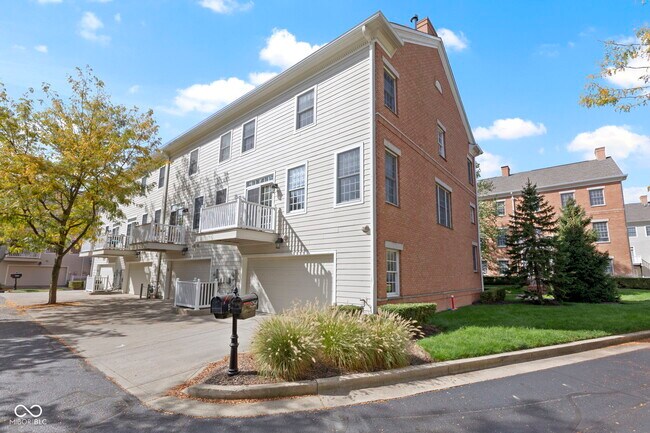 Building Photo - 12922 Ives Way