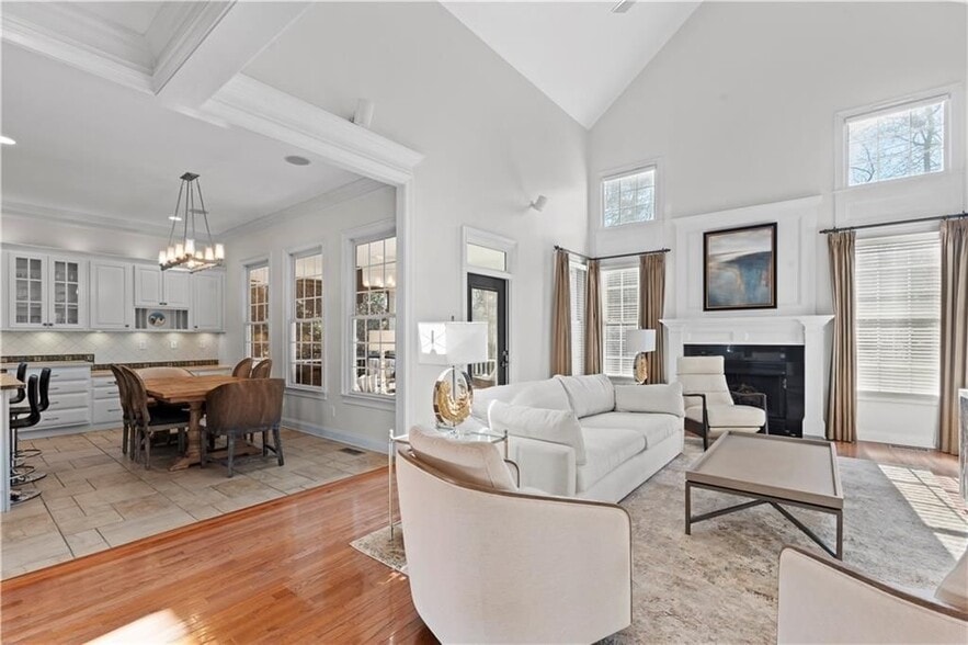 Building Photo - 102 N Cove Dr