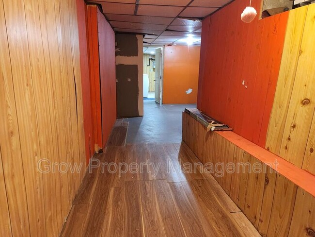 Building Photo - 1338 S 9th St