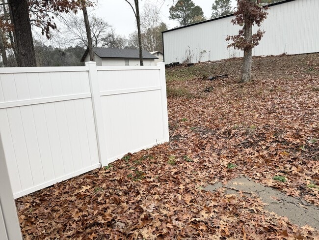 Building Photo - 3345 Malvern Rd