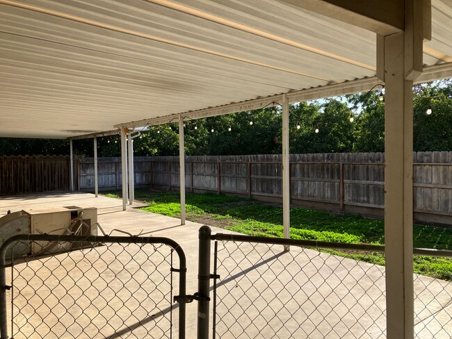 Building Photo - 2701 Finney Rd