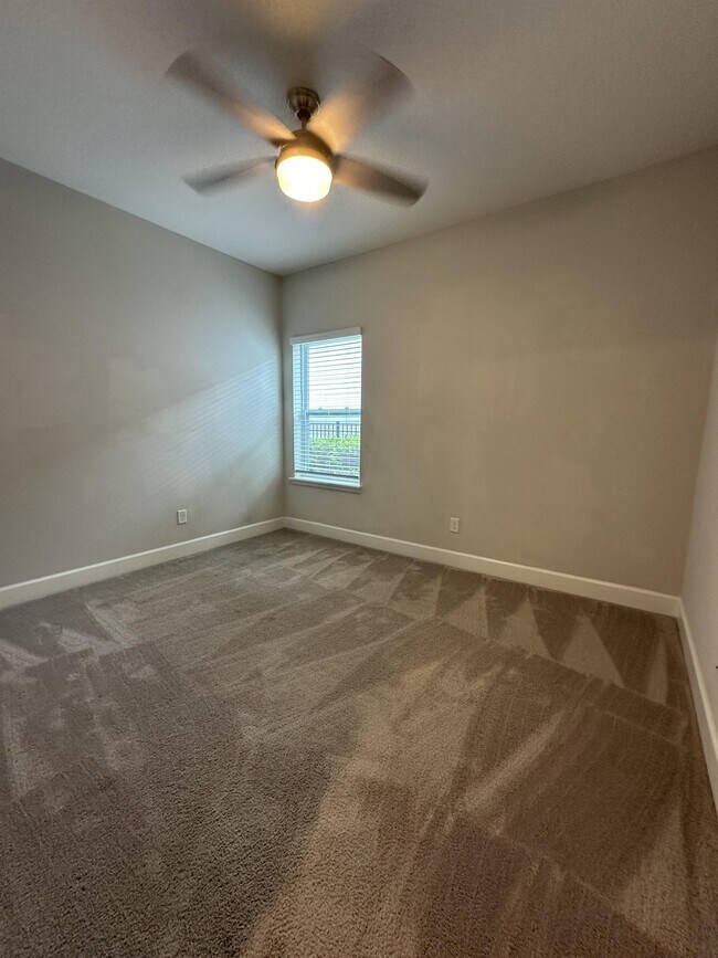 Building Photo - 24 Woodsong Ln