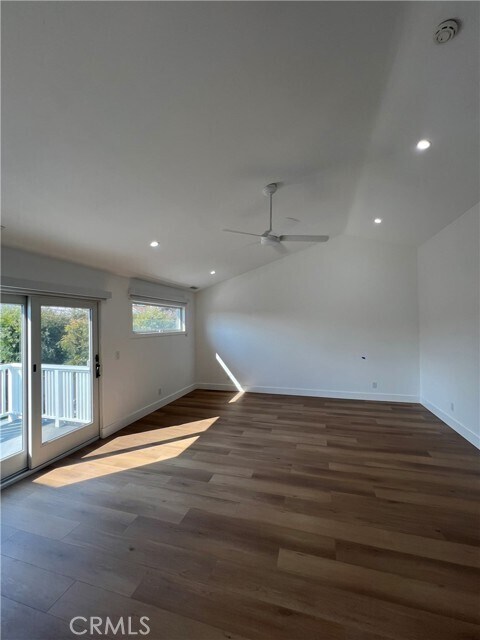 Building Photo - 2517 Fairway Dr