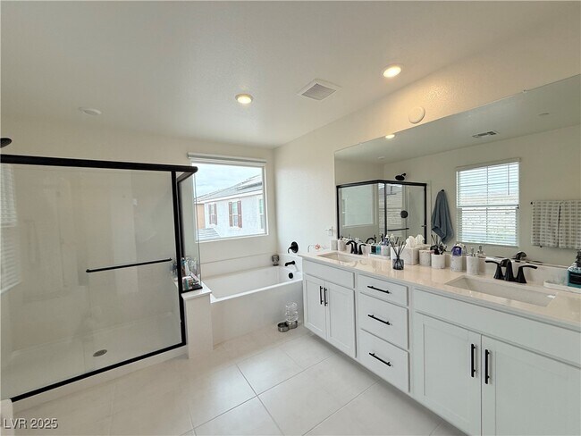 Building Photo - 3777 Alla Rocca Ave