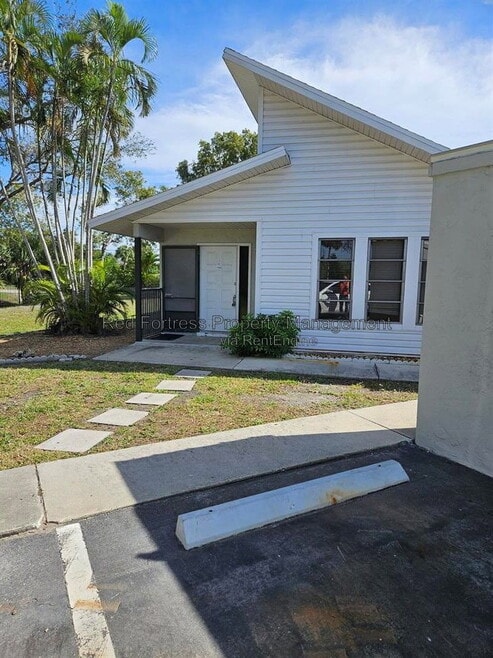 Building Photo - 17020 Golfside Cir