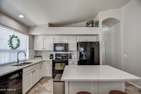 Building Photo - 4304 E Longhorn St