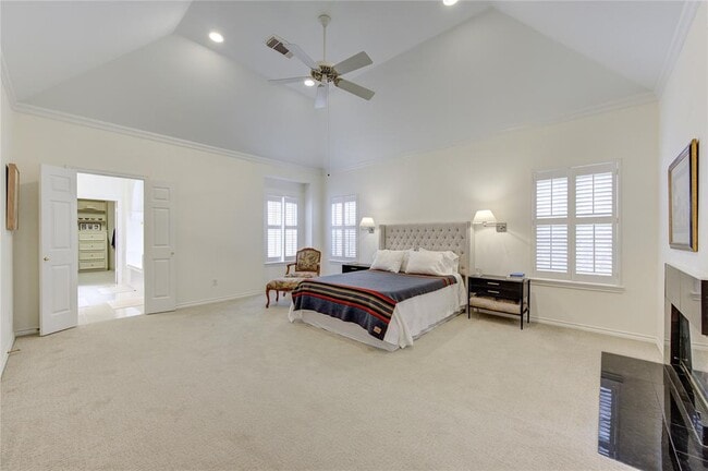 Building Photo - 2310 Briarglen Dr