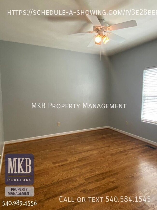 Building Photo - 5502 S Village Dr