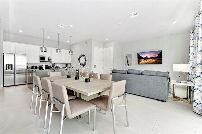 Building Photo - 7770 Sandy Ridge Dr