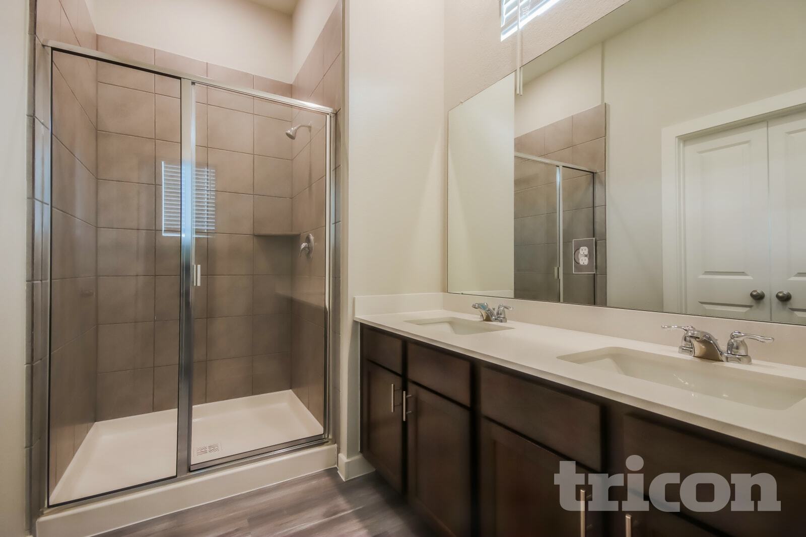 Building Photo - 9835 Willow Creek Commerce Dr