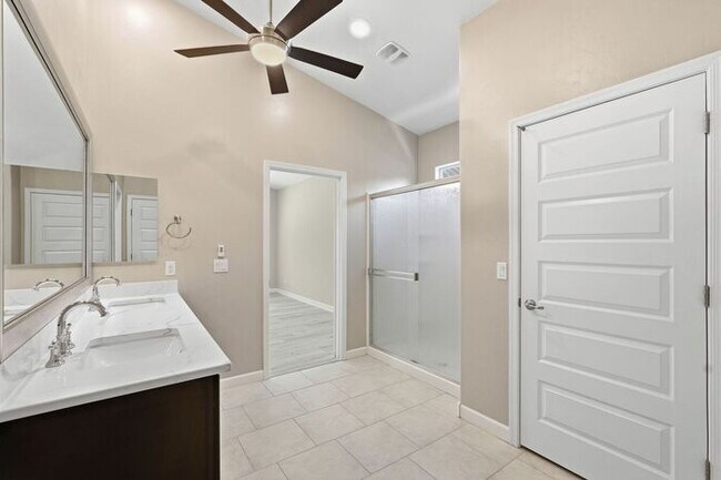 Building Photo - 9684 N Texas Ebony Ln