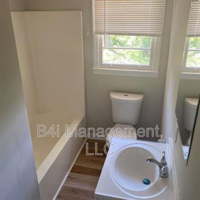 Building Photo - 112 Second Street Southwest