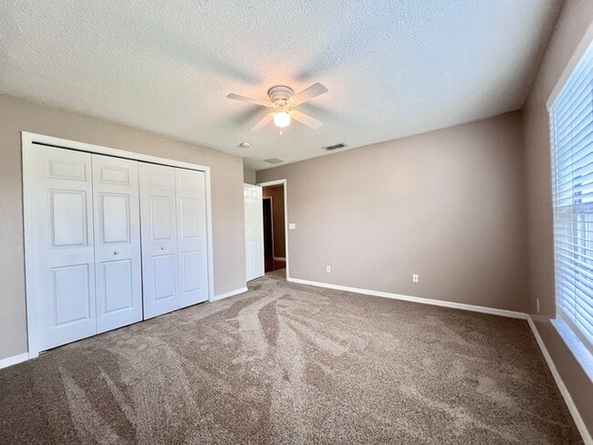 Building Photo - Waterford Chase-Osprey Ridge Community 3 B...