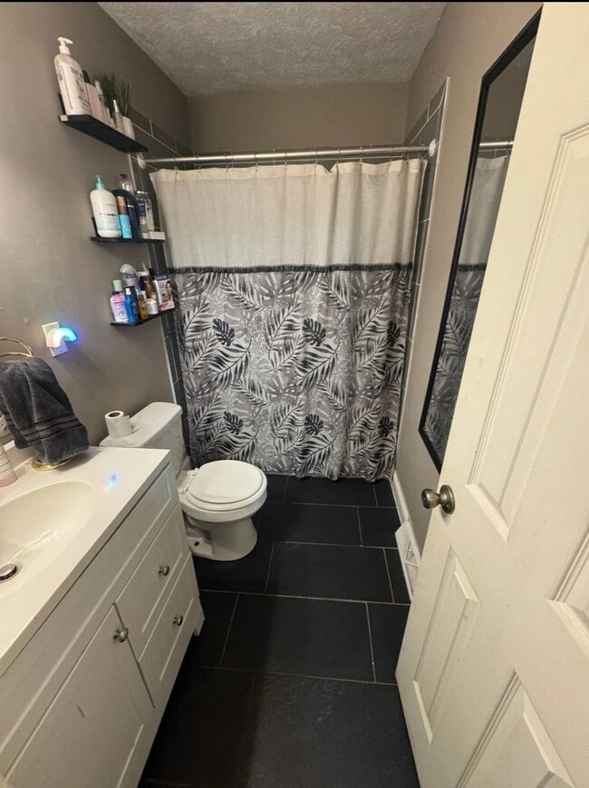 Building Photo - Charming 3BR House in Frankfort