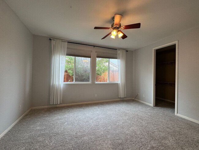 Building Photo - NOW AVAILABLE- COZY 3 BED, 2 BATH, 2 CAR GARAGE IN A QUIET NEIGHBORHOOD, NORTH NATOMAS