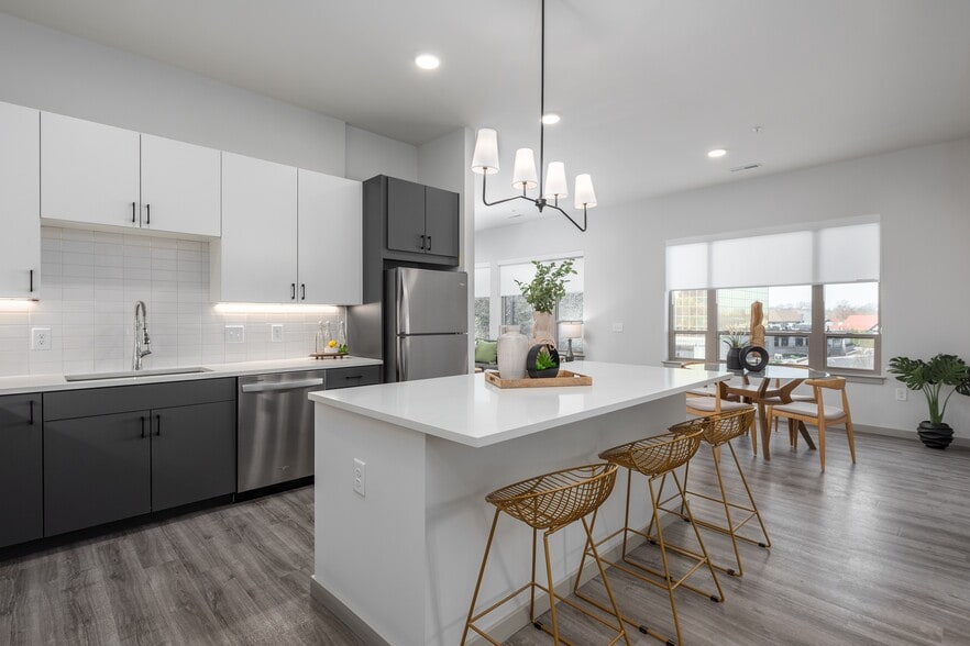 Building Photo - The Porter at Westport Plaza