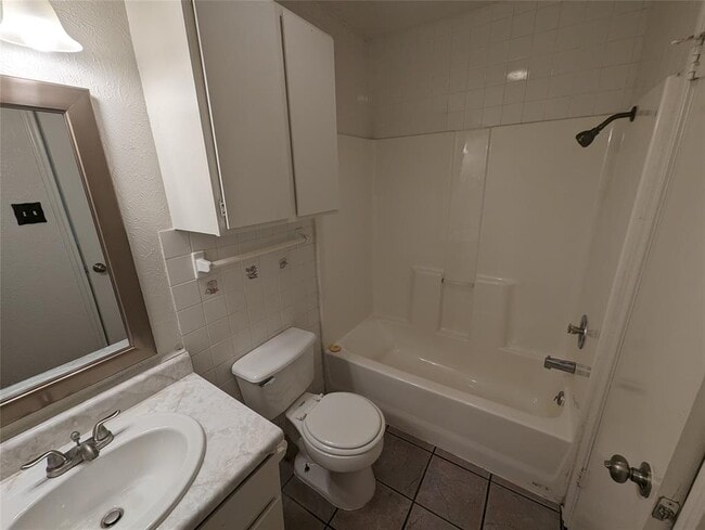 Building Photo - 4612 Borage Dr