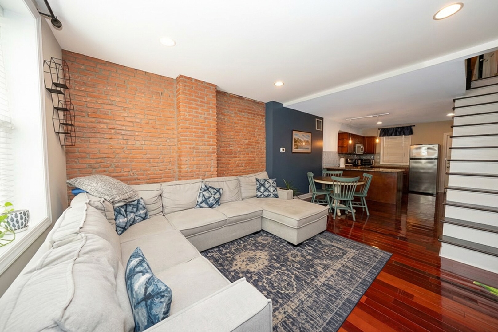 Building Photo - 2747 Harper St