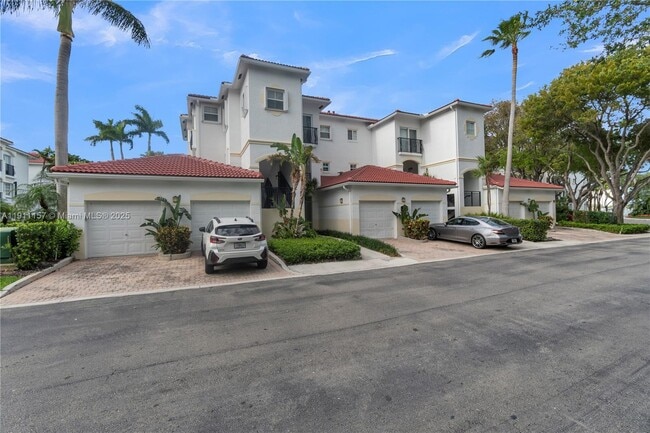 Building Photo - 3235 NE 184th St