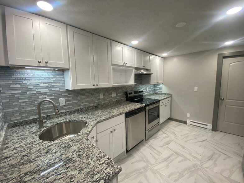 Primary Photo - Woods Edge Apartments