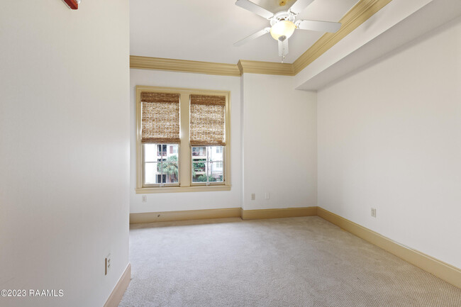 Building Photo - 605 Silverstone Rd