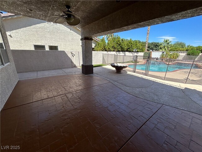 Building Photo - 8330 Coyado St
