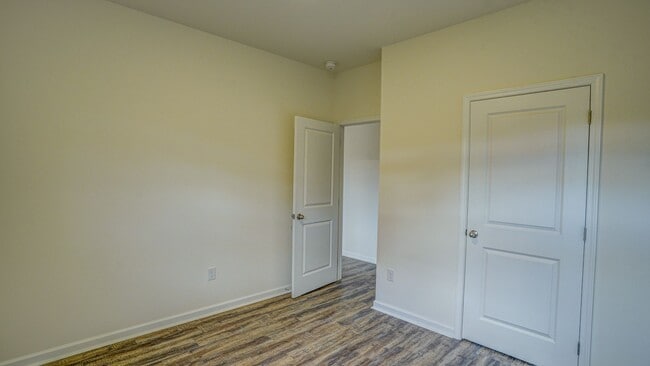 Building Photo - NEW NEW CONSTRUCTION - 5 BDRMS, 3 BTHS, NO...