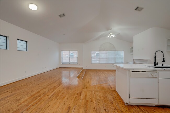 Building Photo - 9830 Cynthia Ann Ct